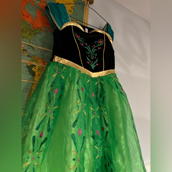 Anna inspired dress. Play dress/costume. - Picture 6 of 8